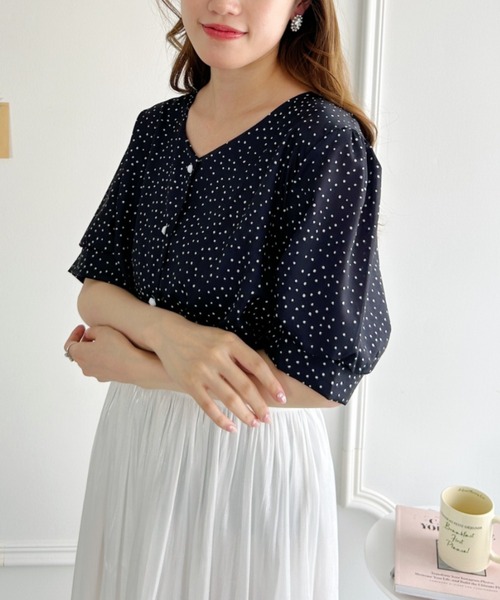 Loueme（ルエム）の「ニュアンスドットノーカラーブラウス（シャツ/ブラウス・レディース・ブラック/アイボリー・FREE）」の8枚目の写真