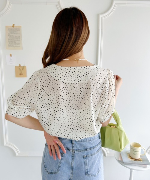 Loueme（ルエム）の「ニュアンスドットノーカラーブラウス（シャツ/ブラウス・レディース・ブラック/アイボリー・FREE）」の6枚目の写真