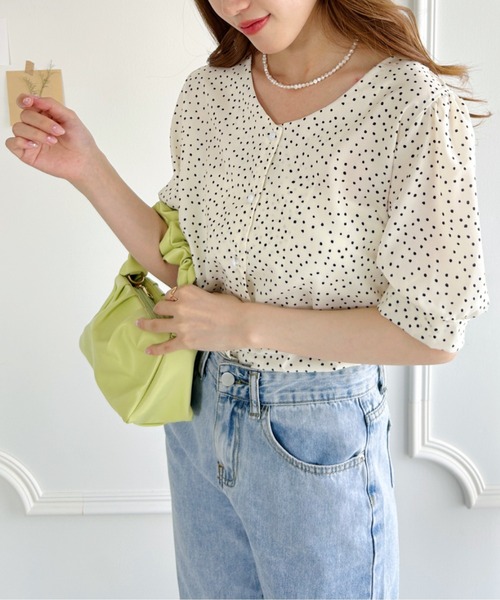 Loueme（ルエム）の「ニュアンスドットノーカラーブラウス（シャツ/ブラウス・レディース・ブラック/アイボリー・FREE）」の4枚目の写真