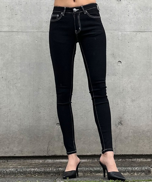 GLAMOROUS JANE(グラマラスジェーン)の「配色ステッチスキニーパンツ(その他パンツ・レディース・ブラック・L/M/S)」の4枚目の写真