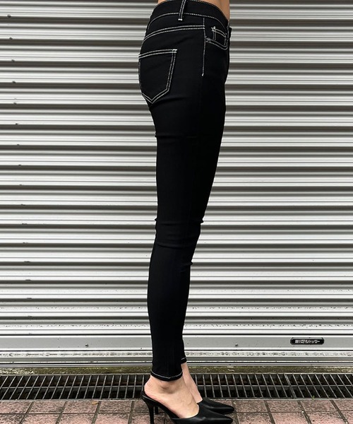 GLAMOROUS JANE(グラマラスジェーン)の「配色ステッチスキニーパンツ(その他パンツ・レディース・ブラック・L/M/S)」の7枚目の写真