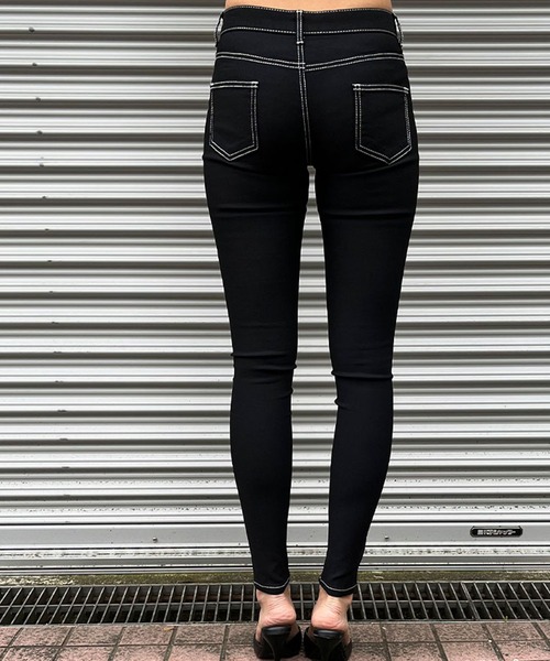 GLAMOROUS JANE(グラマラスジェーン)の「配色ステッチスキニーパンツ(その他パンツ・レディース・ブラック・L/M/S)」の8枚目の写真
