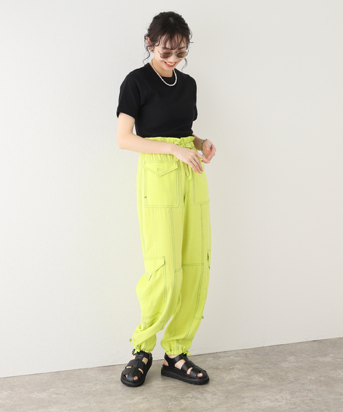 U by SPICK&SPAN（ユーバイスピックアンドスパン）の「【Hanes(ヘインズ)】BEEFY RibクルーネックTシャツ（Tシャツ/カットソー・レディース・ブラック/ホワイト・FREE）」の3枚目の写真