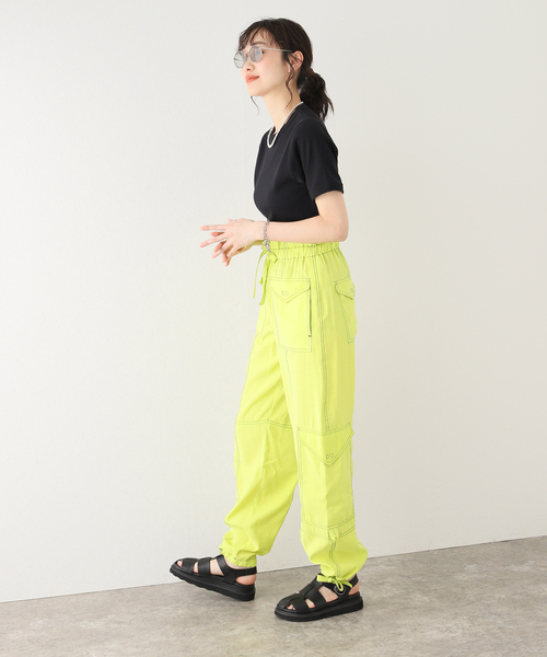 U by SPICK&SPAN（ユーバイスピックアンドスパン）の「【Hanes(ヘインズ)】BEEFY RibクルーネックTシャツ（Tシャツ/カットソー・レディース・ブラック/ホワイト・FREE）」の4枚目の写真