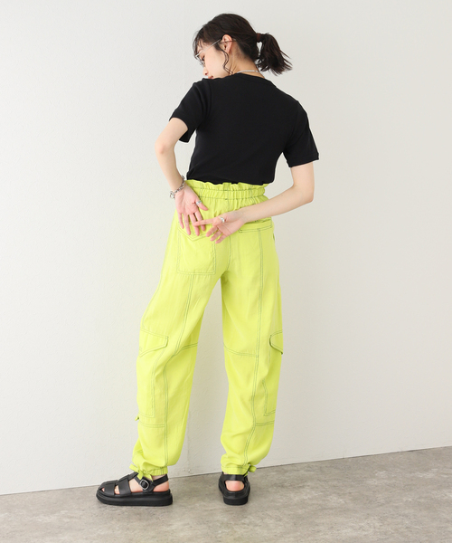 U by SPICK&SPAN（ユーバイスピックアンドスパン）の「【Hanes(ヘインズ)】BEEFY RibクルーネックTシャツ（Tシャツ/カットソー・レディース・ブラック/ホワイト・FREE）」の5枚目の写真