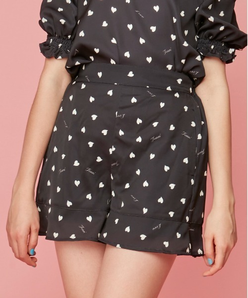 JENNI love(ジェニィラブ)の「ハート総柄フレアキュロット(その他パンツ・キッズ・ブラック/アイボリー・130cm/150cm/140cm/160cm)」の2枚目の写真