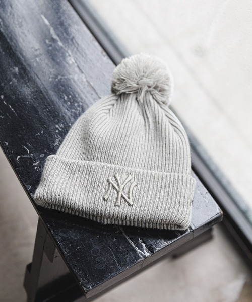 NEW ERA(ニューエラ)の「【NEW ERA(ニューエラ)】RIB PON KNIT(ニットキャップ/ビーニー・レディース・ベージュ/グレー/オフホワイト・FREE)」の2枚目の写真