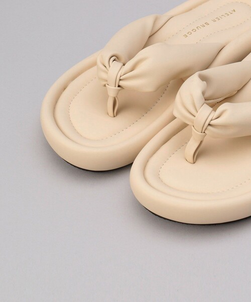 ATELIER BRUGGE（アトリエブルージュ）の「ATELIER BRUGGE/アトリエブルージュ Bulky thong sandals / バルキートングサンダル（サンダル・レディース・ブラック/オフホワイト・MEDIUM/LARGE/SMALL）」の7枚目の写真