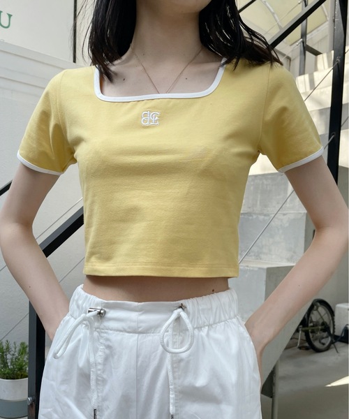 one way(ワンウェイ)の「バイカラーパイピングTシャツ(Tシャツ/カットソー・レディース・ブラック/ホワイト/ライトイエロー/ライトグリーン・FREE)」の4枚目の写真