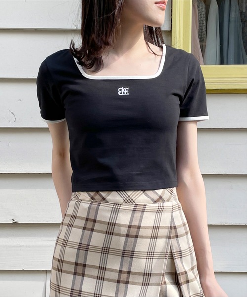 one way(ワンウェイ)の「バイカラーパイピングTシャツ(Tシャツ/カットソー・レディース・ブラック/ホワイト/ライトイエロー/ライトグリーン・FREE)」の1枚目の写真