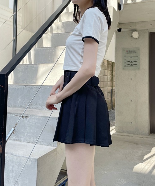 one way(ワンウェイ)の「バイカラーパイピングTシャツ(Tシャツ/カットソー・レディース・ブラック/ホワイト/ライトイエロー/ライトグリーン・FREE)」の9枚目の写真