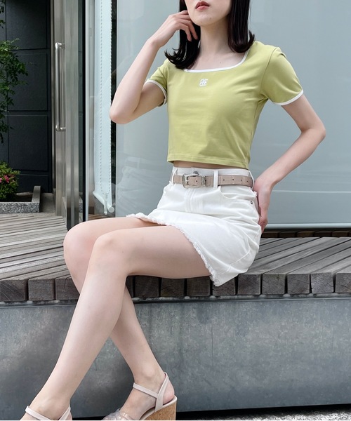 one way(ワンウェイ)の「バイカラーパイピングTシャツ(Tシャツ/カットソー・レディース・ブラック/ホワイト/ライトイエロー/ライトグリーン・FREE)」の11枚目の写真