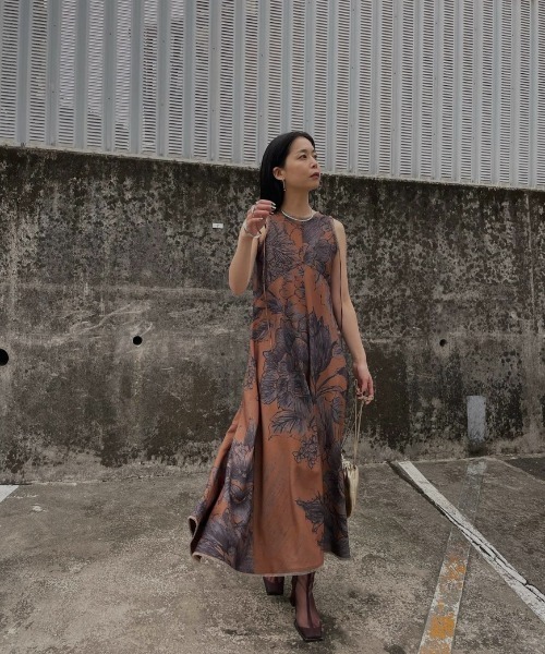 AMERI（アメリ）の「KEITAMARUYAMA × AMERI VOLUME FLARE DRESS ...