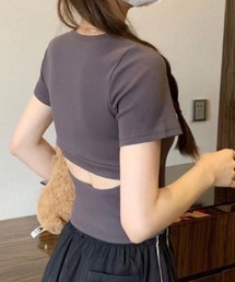 バックカットデザインクロップドTシャツ