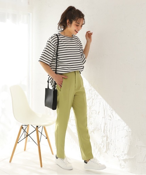 ad thie(アドティエ)の「テーパードパンツ ダーツ センタープレス カラー ダーツ 立体(その他パンツ・レディース・アイボリー/ライトグリーン/イエロー/ブラック/ピンク/ライトブルー/サーモンピンク・MEDIUM/LARGE/SMALL)」の20枚目の写真