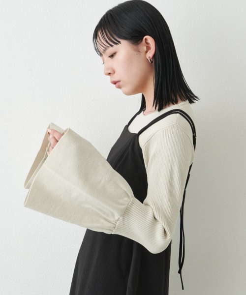 Aunt Marie's(アントマリーズ)の「フレアスリーブリブニット(ニット/セーター・レディース・グレイッシュベージュ/ホワイト/ブラック・FREE)」の5枚目の写真