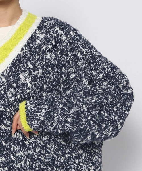 LOWRYS FARM（ローリーズファーム）の「ＵＮＩＳＥＸチルデンニットＬＳ  968920（ニット/セーター・レディース・ネイビー/ブラック・FREE）」の20枚目の写真