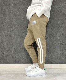 キッズのスウェットパンツ（ベージュ系・ボーイズ）ファッション