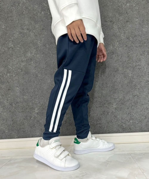 THE CASUAL（カジュアル）の「切り替えライン　テックパンツ（スウェットパンツ・キッズ・チャコール/ベージュ/ネイビー/ブラック系/杢グレー/グレー系/ネイビー系/グレー系1/ベージュ系/ブラック・120cm/130cm/140cm/150cm/160cm/110cm）」の10枚目の写真