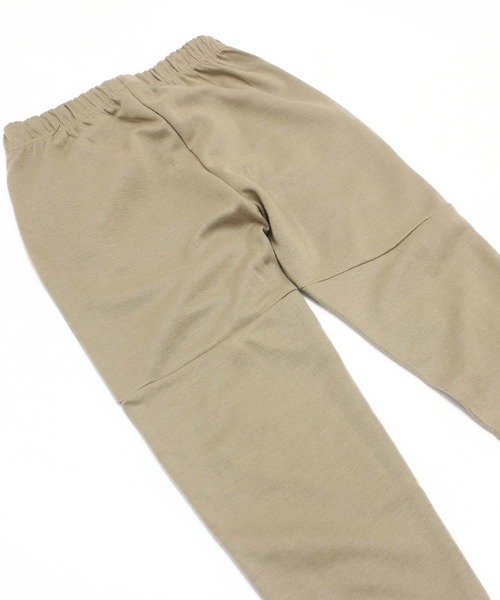 THE CASUAL（カジュアル）の「切り替えライン　テックパンツ（スウェットパンツ・キッズ・チャコール/ベージュ/ネイビー/ブラック系/杢グレー/グレー系/ネイビー系/グレー系1/ベージュ系/ブラック・120cm/130cm/140cm/150cm/160cm/110cm）」の20枚目の写真