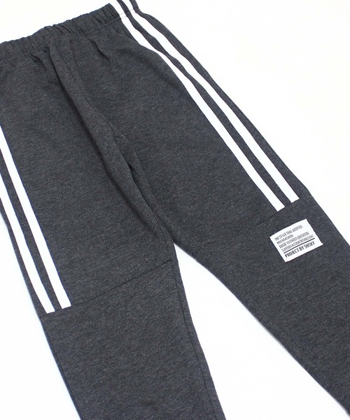 THE CASUAL（カジュアル）の「切り替えライン　テックパンツ（スウェットパンツ・キッズ・チャコール/ベージュ/ネイビー/ブラック系/杢グレー/グレー系/ネイビー系/グレー系1/ベージュ系/ブラック・120cm/130cm/140cm/150cm/160cm/110cm）」の22枚目の写真