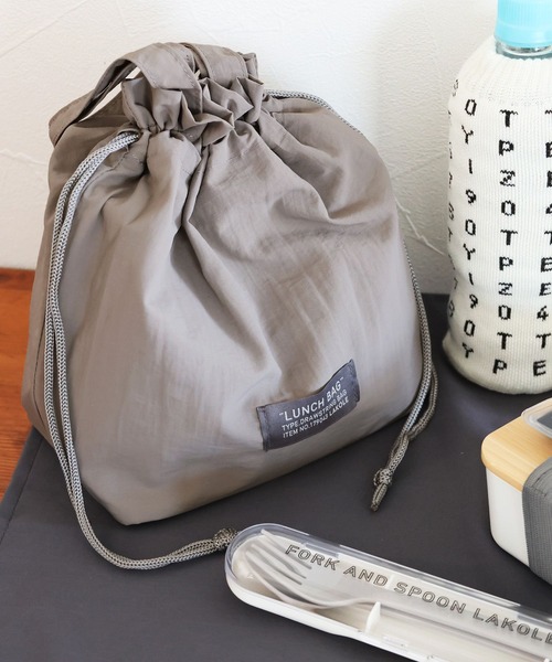 LAKOLE（ラコレ）の「ランチ巾着トートバッグ2 / 978174（トートバッグ・レディース・ベージュ/ダークグレー/ホワイト/グレー/ライトグレー・FREE）」の3枚目の写真