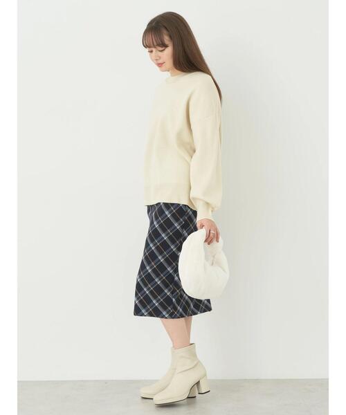 earth music&ecology(アースミュージックアンドエコロジー)の「アンチピリングバックスリットプルオーバー(Tシャツ/カットソー・レディース・ライトグレー系2/ライム/アイボリー/ブラック/ブルー・FREE)」の22枚目の写真