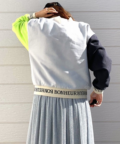 Q（キュー）の「リブロゴ配色トレーナー（スウェット・レディース・ピンク系/グレー系・MEDIUM）」の15枚目の写真