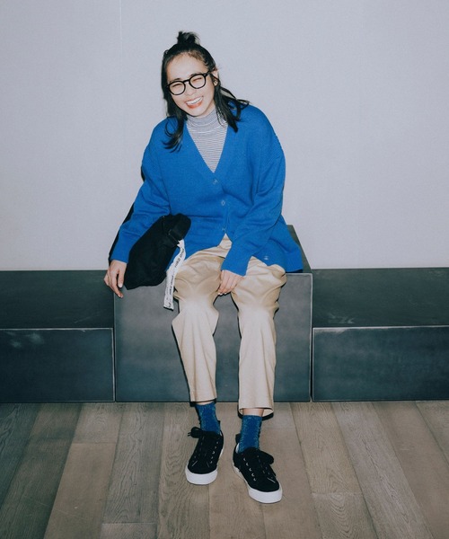 niko and...（ニコアンド）の「洗えるサイドリブVネックカーディガン（カーディガン/ボレロ・レディース・ネイビー/レッド/ピンク/ブルー/アイボリー・SHORT/BIG(L)）」の3枚目の写真