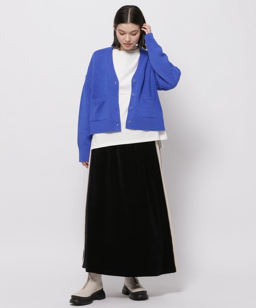 niko and（ニコアンド）の「洗えるサイドリブVネックカーディガン