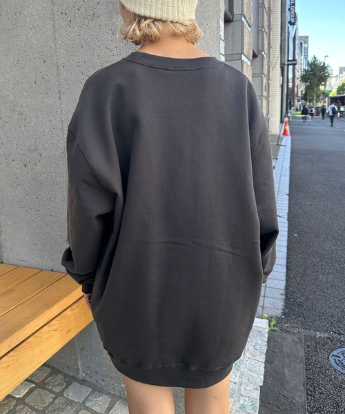 CIAOPANIC（チャオパニック）の「【ユニセックス】【KISS/キッス】フォトヴィンテージ加工ロックスウェット（スウェット・レディース・チャコールグレー・FREE）」の10枚目の写真