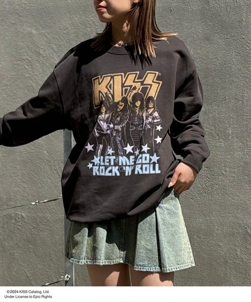 CIAOPANIC（チャオパニック）の「【ユニセックス】【KISS/キッス】フォトヴィンテージ加工ロックスウェット（スウェット・レディース・チャコールグレー・FREE）」の15枚目の写真