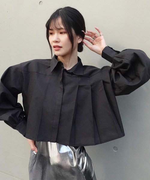 CORNERS（コーナーズ）の「ボリュームスリーブクロップドプリーツブラウス（シャツ/ブラウス・レディース・グレー/ブルー/ブラック/ホワイト・M）」の7枚目の写真