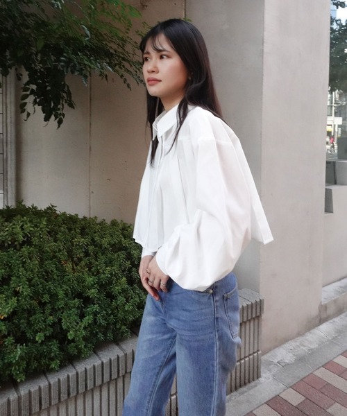 CORNERS（コーナーズ）の「ボリュームスリーブクロップドプリーツブラウス（シャツ/ブラウス・レディース・グレー/ブルー/ブラック/ホワイト・M）」の8枚目の写真