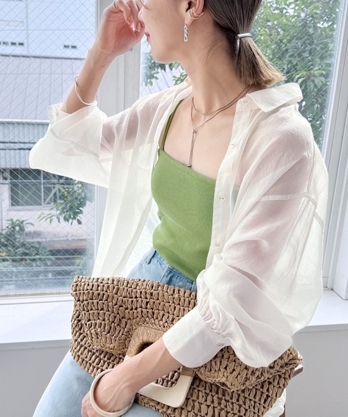 reca(レカ)の「【冷房対策・体型カバー】オーバーサイズシアーシャツ(シャツ/ブラウス・レディース・オフホワイト/チャコールグレー/ブルー/グレイッシュベージュ・FREE)」の21枚目の写真