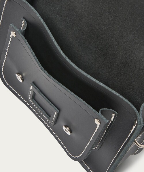 The Cambridge Satchel Company（ケンブリッジサッチェル）の「＜THE CAMBRIDGE SATCHEL＞The Mini（ショルダーバッグ・レディース・パープル/モカ/ブラック・FREE）」の4枚目の写真