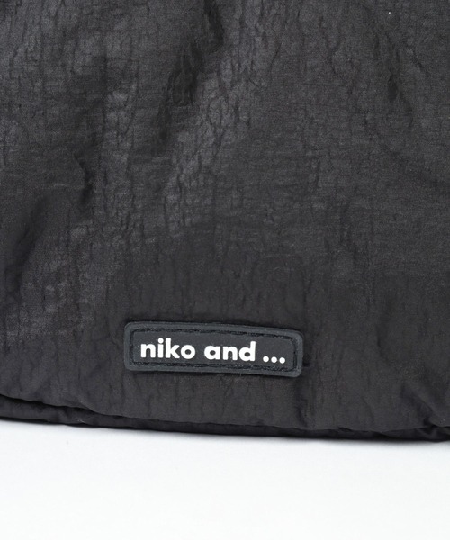 niko and...（ニコアンド）の「オリジナル月型パフショルダーバッグ（ショルダーバッグ・レディース・ブラック/グレー/アイボリー・FREE）」の16枚目の写真