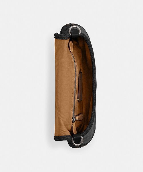 COACH（コーチ）の「ソーホー バッグ・アップサイクル リパーパス デニム（ショルダーバッグ・レディース・ブラック系その他・ONE）」の4枚目の写真