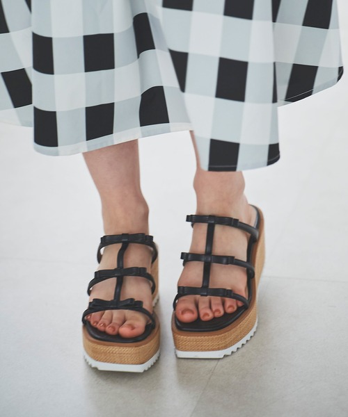 31 Sons de mode（トランテアン　ソン　ドゥ　モード）の「リボンウェッジサンダル（サンダル・レディース・ブラック/シルバー/レッド・S/M/L）」の18枚目の写真