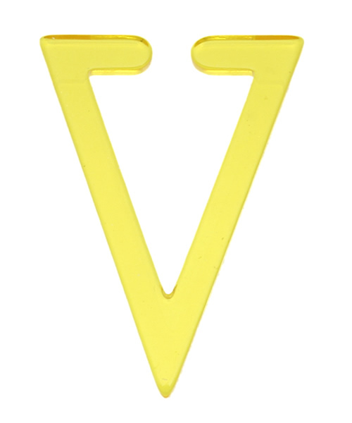 WEGO（ウィゴー）の「WEGO/アクリルトライアングルイヤーカフ（イヤリング・レディース・ブルー/レッド/イエロー/パープル/ホワイト系その他/ブラック系その他/ピンク・FREE）」の5枚目の写真