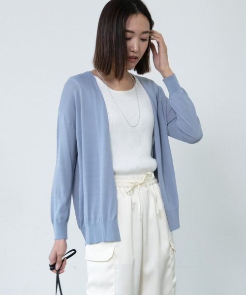 M.deux（エムドゥ）の「〈UV加工トッパーカーデ〉（カーディガン/ボレロ・レディース・ピンク/オフホワイト/ブルー/ブラック・MEDIUM）」の3枚目の写真