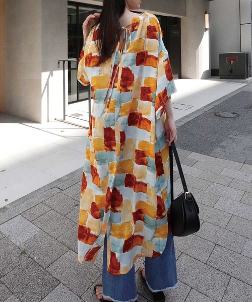 CORNERS（コーナーズ）の「ペイント柄オーバーサイズシャツワンピース（シャツワンピース・レディース・オレンジ・L/M）」の4枚目の写真