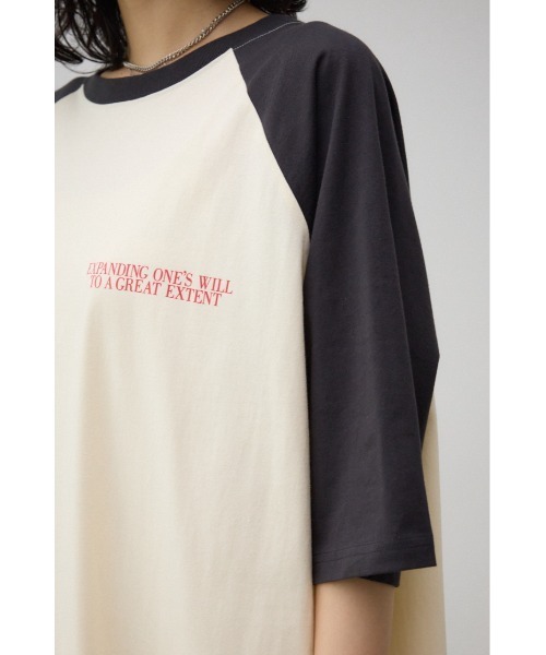 AZUL by moussy(アズールバイマウジー)の「ラグランTシャツワンピース(ワンピース・レディース・ホワイト/ブラック・FREE)」の12枚目の写真