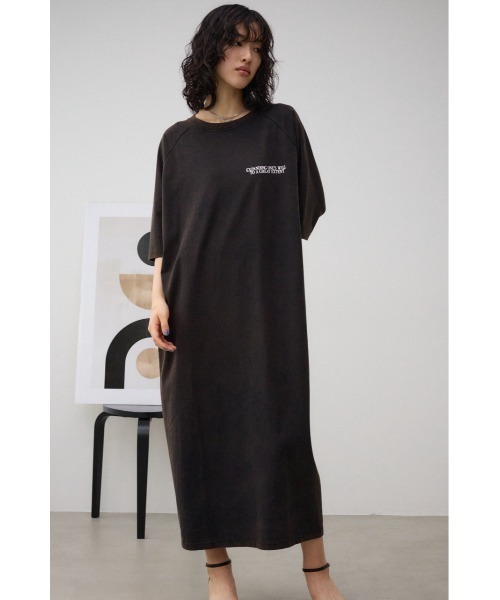 AZUL by moussy(アズールバイマウジー)の「ラグランTシャツワンピース(ワンピース・レディース・ホワイト/ブラック・FREE)」の16枚目の写真