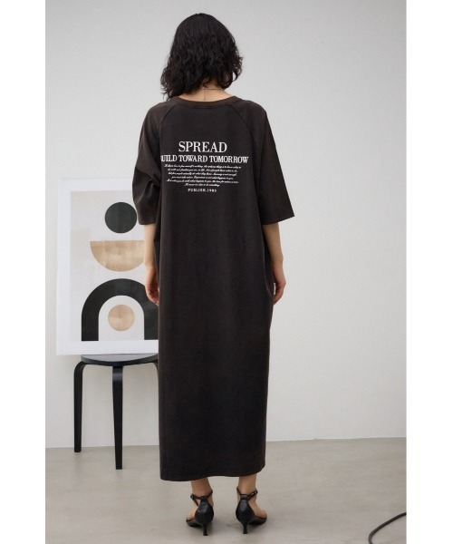 AZUL by moussy(アズールバイマウジー)の「ラグランTシャツワンピース(ワンピース・レディース・ホワイト/ブラック・FREE)」の20枚目の写真