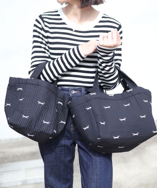 florist（フローリスト）の「【2size展開】2WAY ミニリボンヌビトートバッグ/マザーズバッグ（トートバッグ・レディース・ブラック系1/ホワイト系1/ホワイト系2/ブラック系2・L/M）」の14枚目の写真