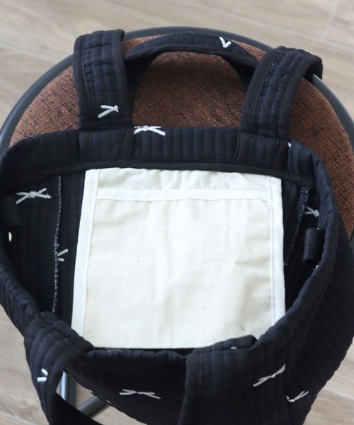 florist（フローリスト）の「【2size展開】2WAY ミニリボンヌビトートバッグ/マザーズバッグ（トートバッグ・レディース・ブラック系1/ホワイト系1/ホワイト系2/ブラック系2・L/M）」の20枚目の写真