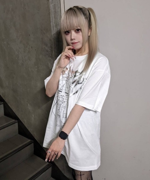 A'GEM/9 × .kom『NOVESSEL/ノベセル』イラストプリントTシャツ