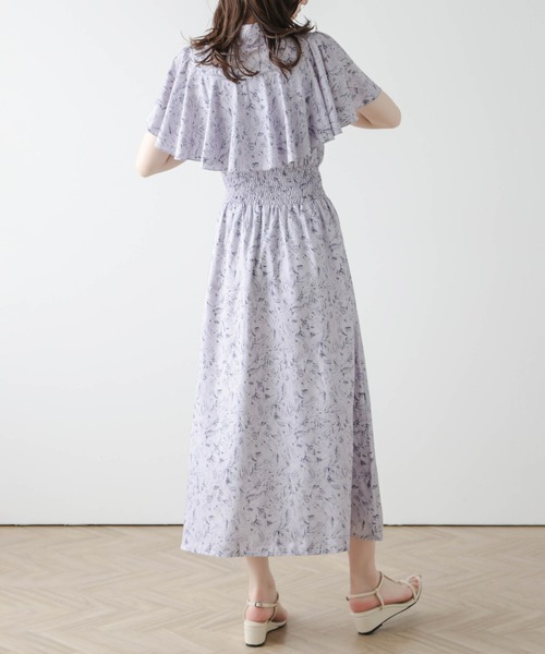 AMELY(エミリー)の「小花柄ラッフルフリルワンピース(ワンピース・レディース・ブルー/アイボリー・L/M)」の3枚目の写真