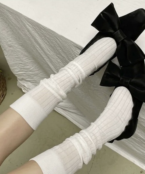 BARELY BLUE(ベアリーブルー)の「【 BARELY BLUE / ベアリーブルー 】 ロング リブ ストライプ ソックス(ソックス/靴下・レディース・ホワイト/ライトグレー/チャコールグレー/ブラック・FREE)」の2枚目の写真